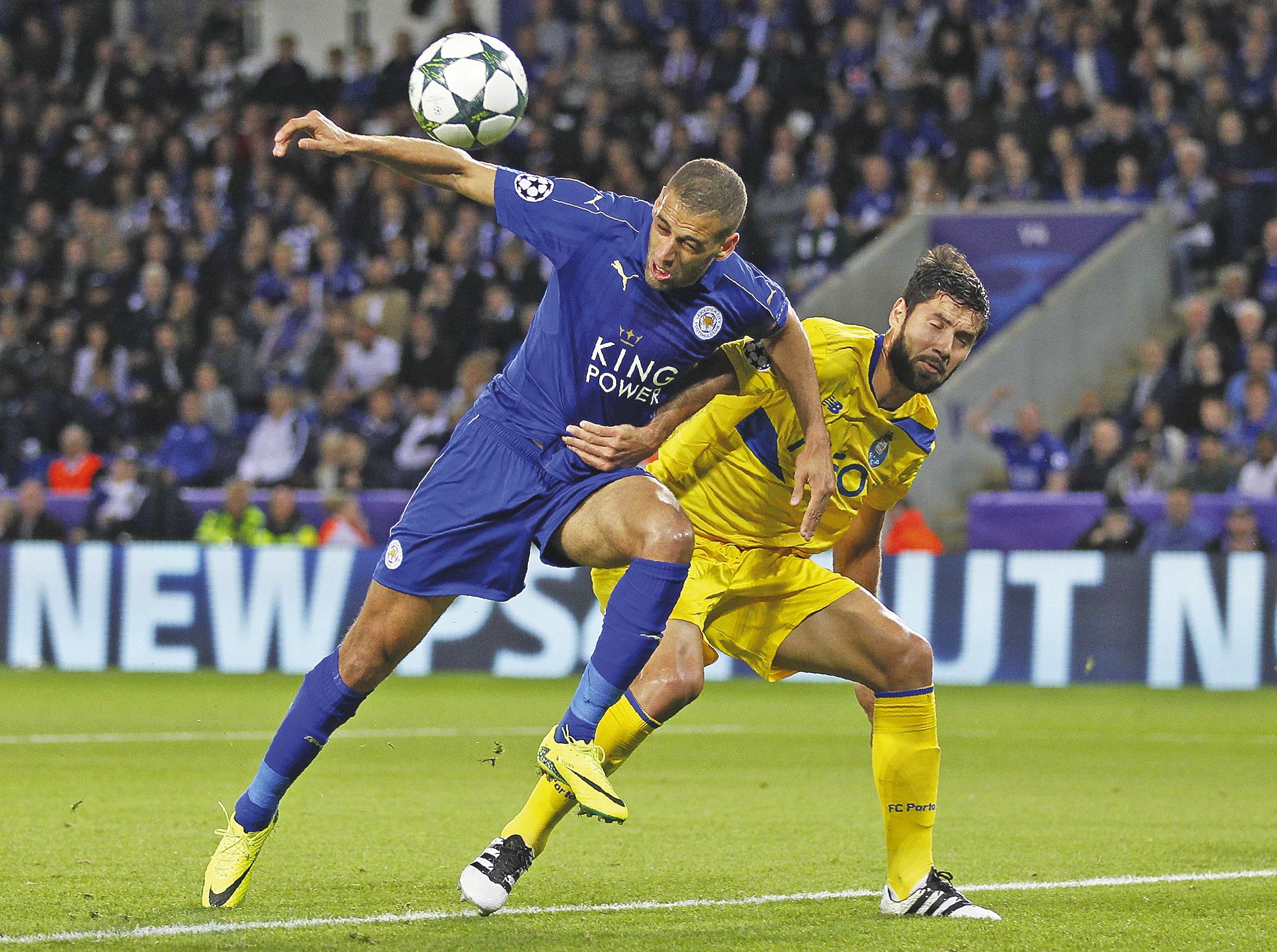 Leicester, le 28 septembre. Les Foxes (en bleu) de Leicester ont retrouvé leur hargne contre Porto (1-0). La deuxième victoire en autant de matchs dans la compétition pour les Anglais.