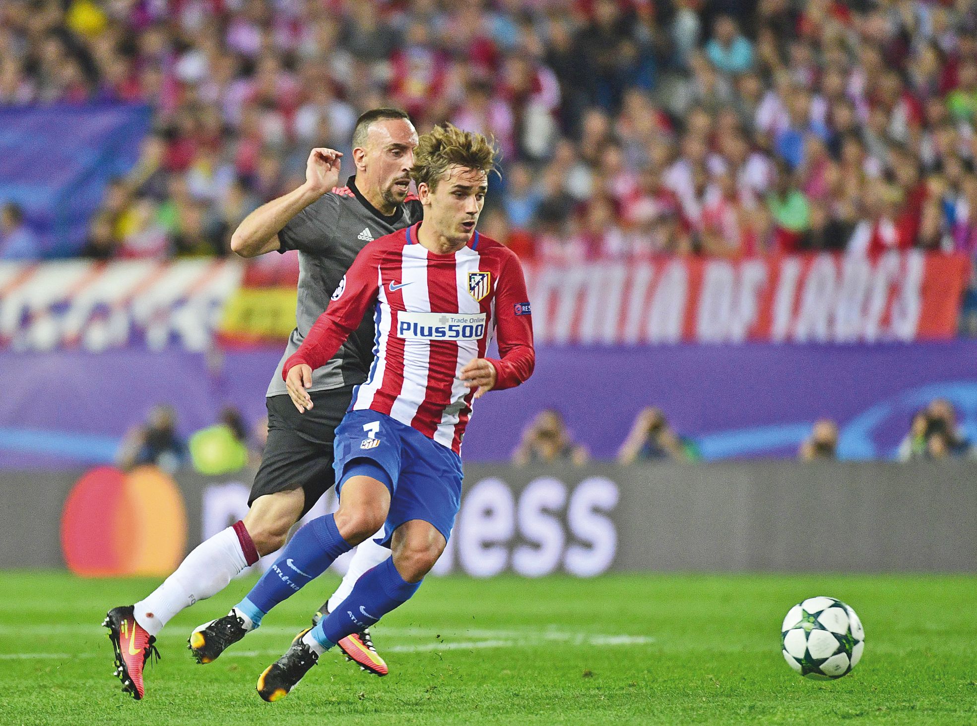 Madrid, le 29 septembre. Le duel entre Ribéry et Griezmann a tourné à l’avantage  de ce dernier. L’Atletico a défait le Bayern (1-0). Carrasco a marqué pour les Espagnols.