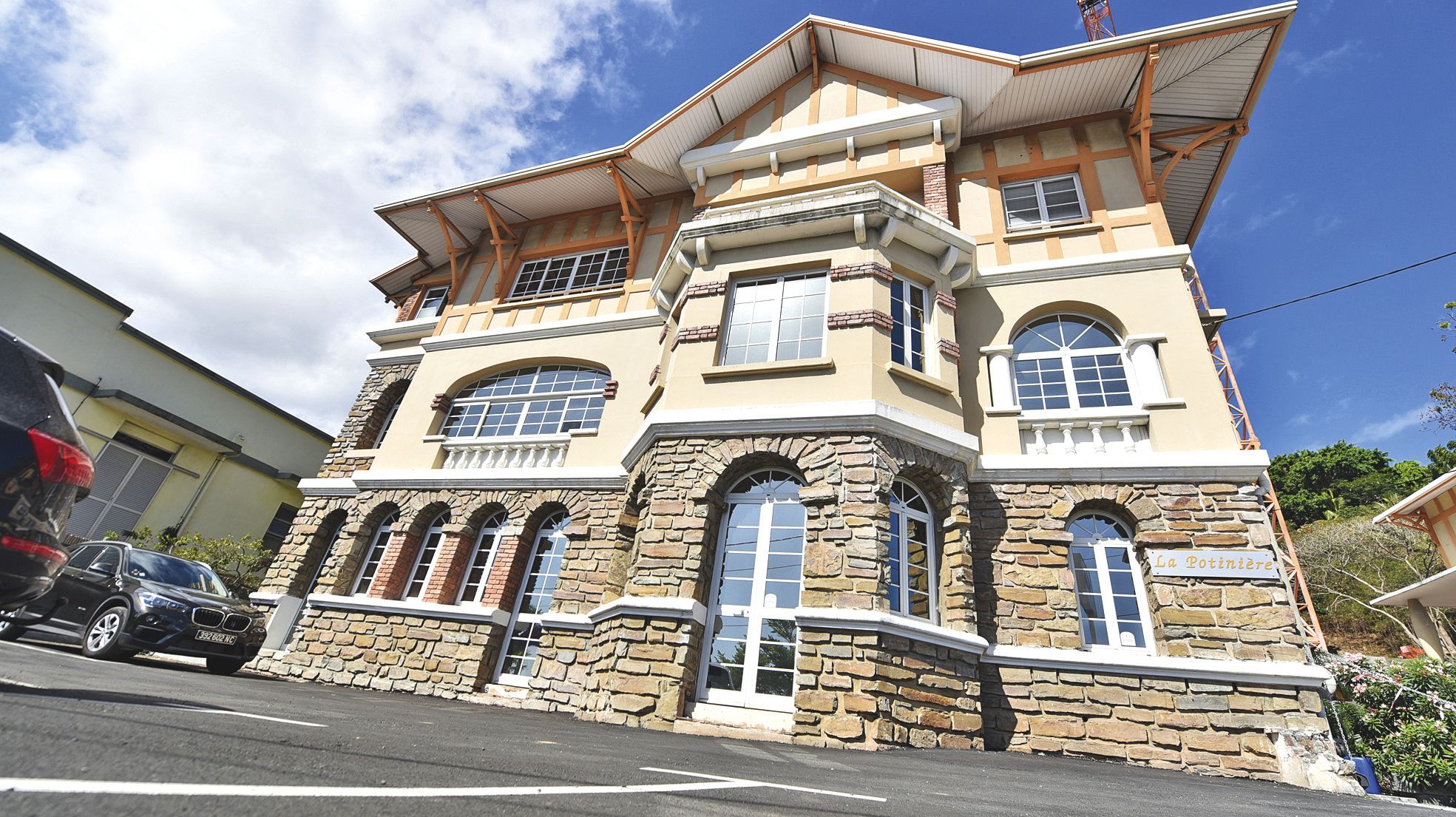 Une des maisons dites « Mary », du nom de l’entrepreneur Jules Mary, dans un style architectural  régionaliste néobasque.