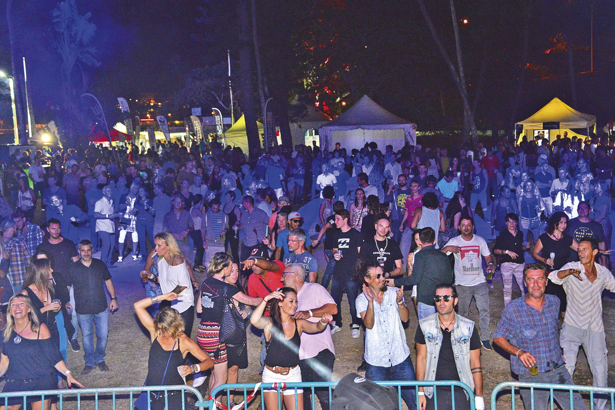 Samedi soir, pas moins de 1 400 personnes se sont bousculées dans les jardins du parc du Château-Royal.