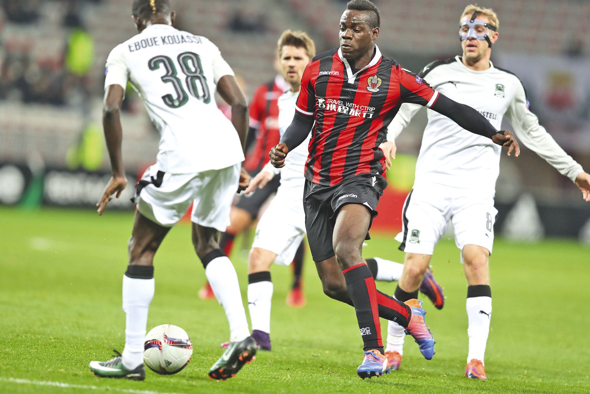 Déjà éliminé, Nice a terminé sa campagne européenne par une victoire contre Krasnodar et avec le retour de Balotelli.