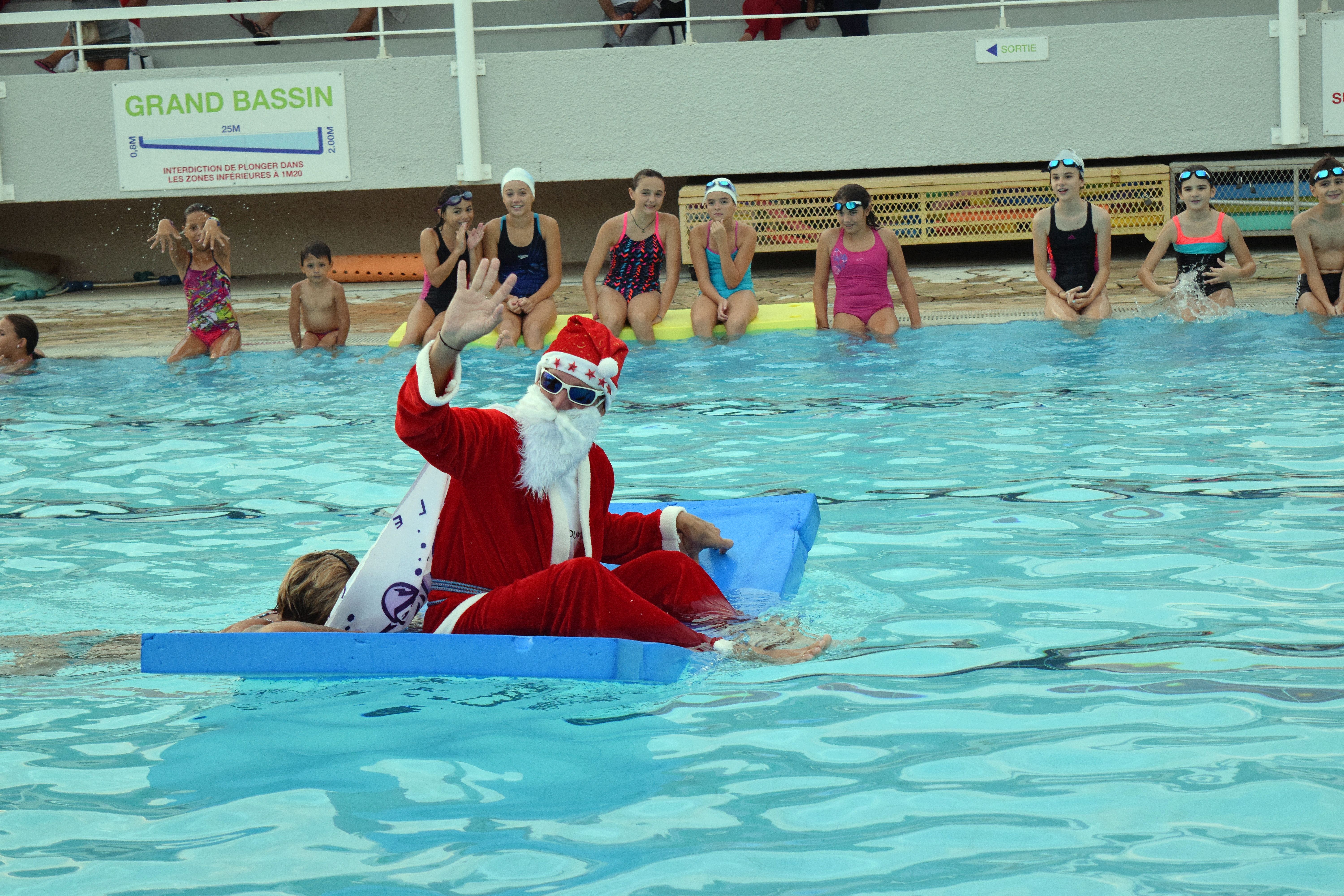 Mercredi après-midi était une journée dédiée aux jeux et à la détente, même le père Noël a pris un bain…