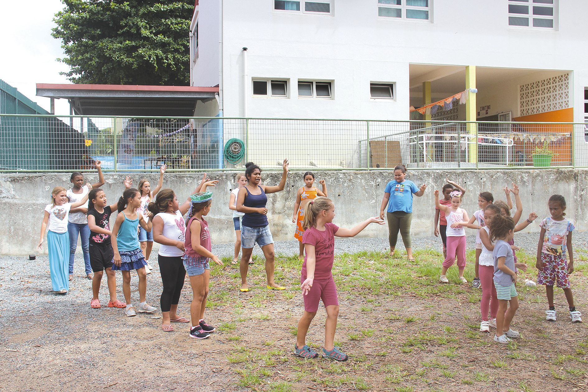 Happy dance. C’est le thème de cette nouvelle semaine d’activités proposée par la FOL  au sein de l’un de ses six centres de loisirs, à l’école Paul-Boyer. Influences tahitiennes, wallisiennes ou contemporaines… Divers styles y sont expérimentés par les 5