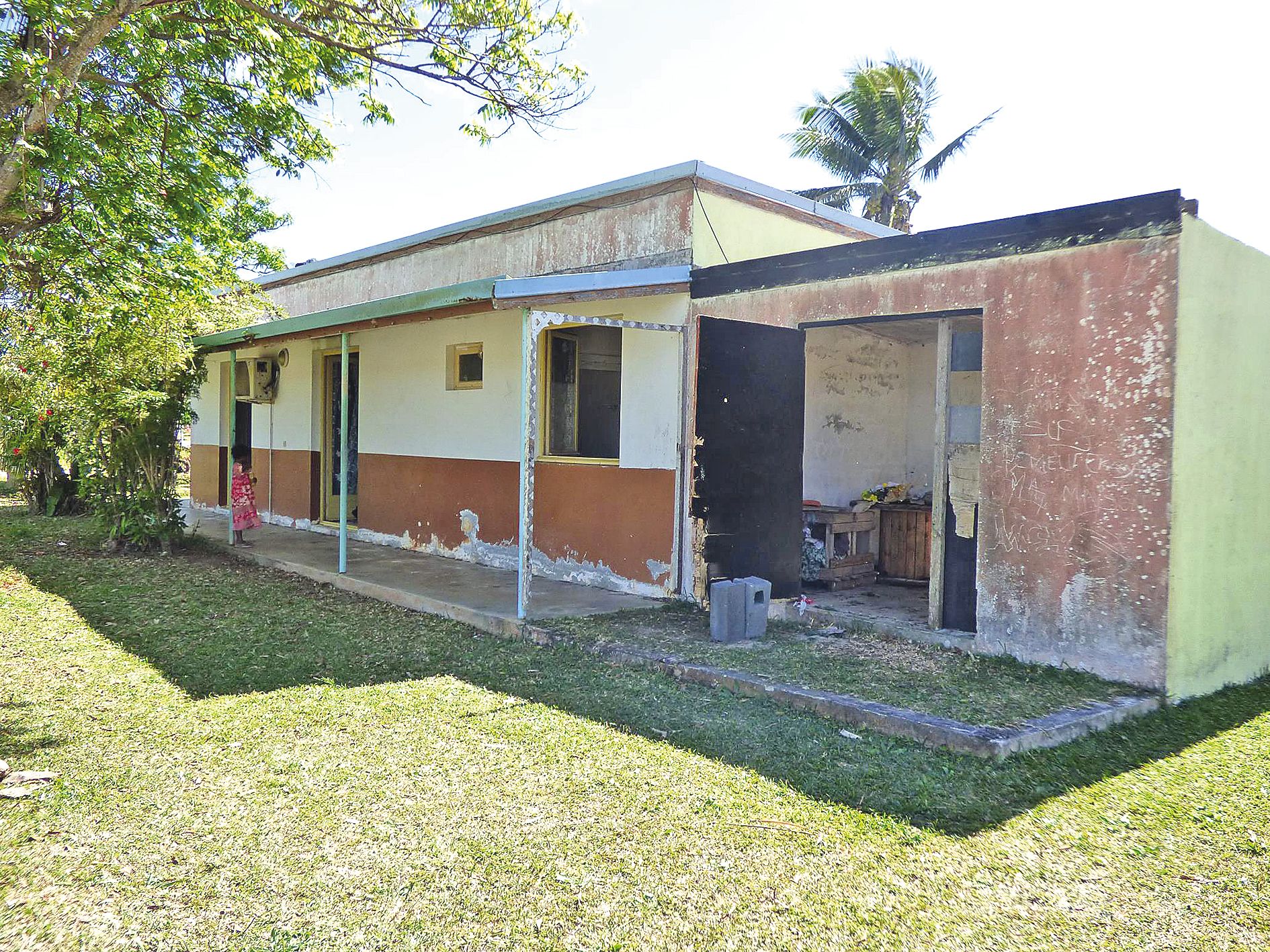 La bâtisse désaffectée du presbytère de Qanono servira à créer un premier bureau d’information.