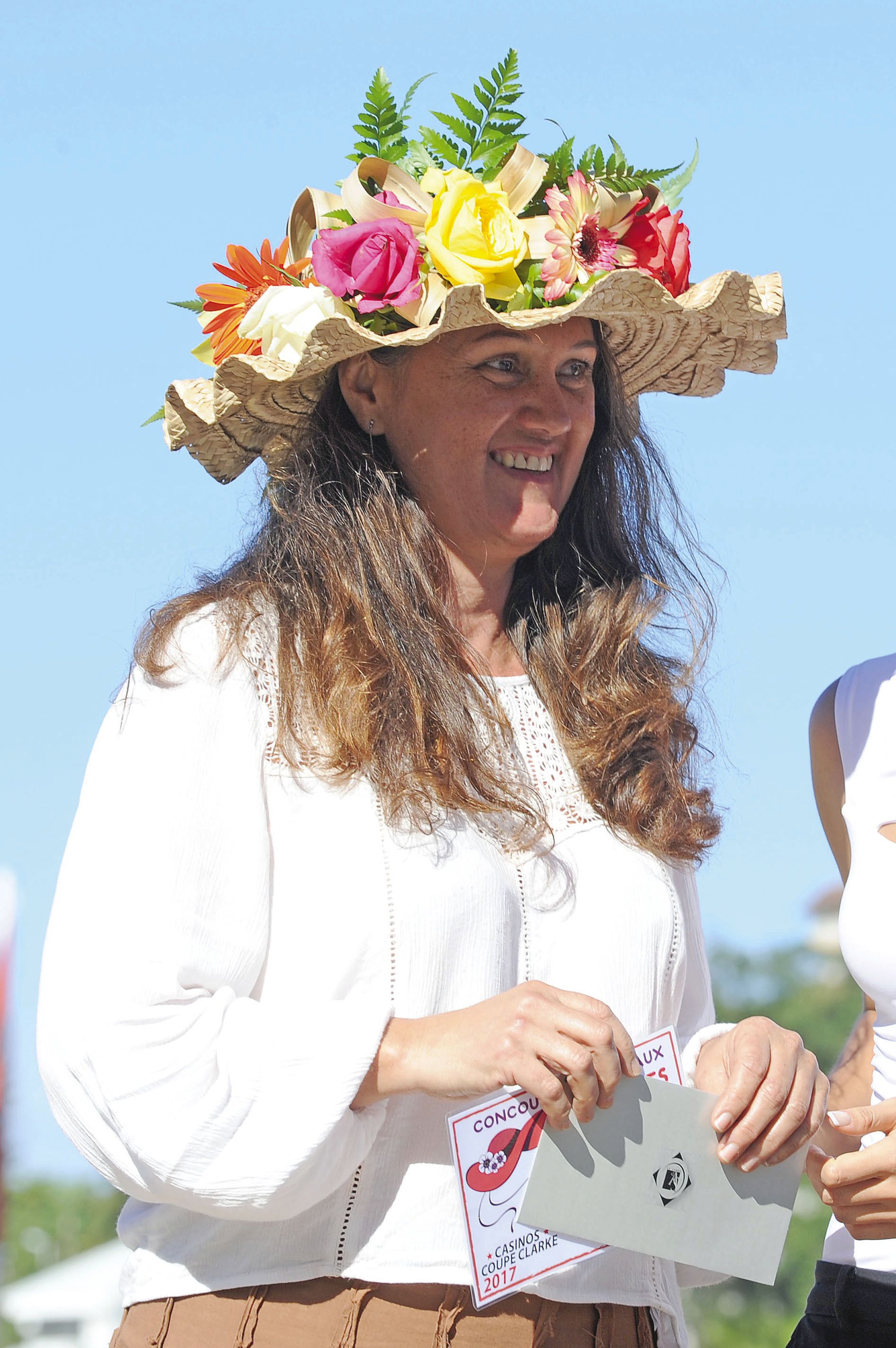 Arianne Wendt, lauréate du concours de chapeaux. 