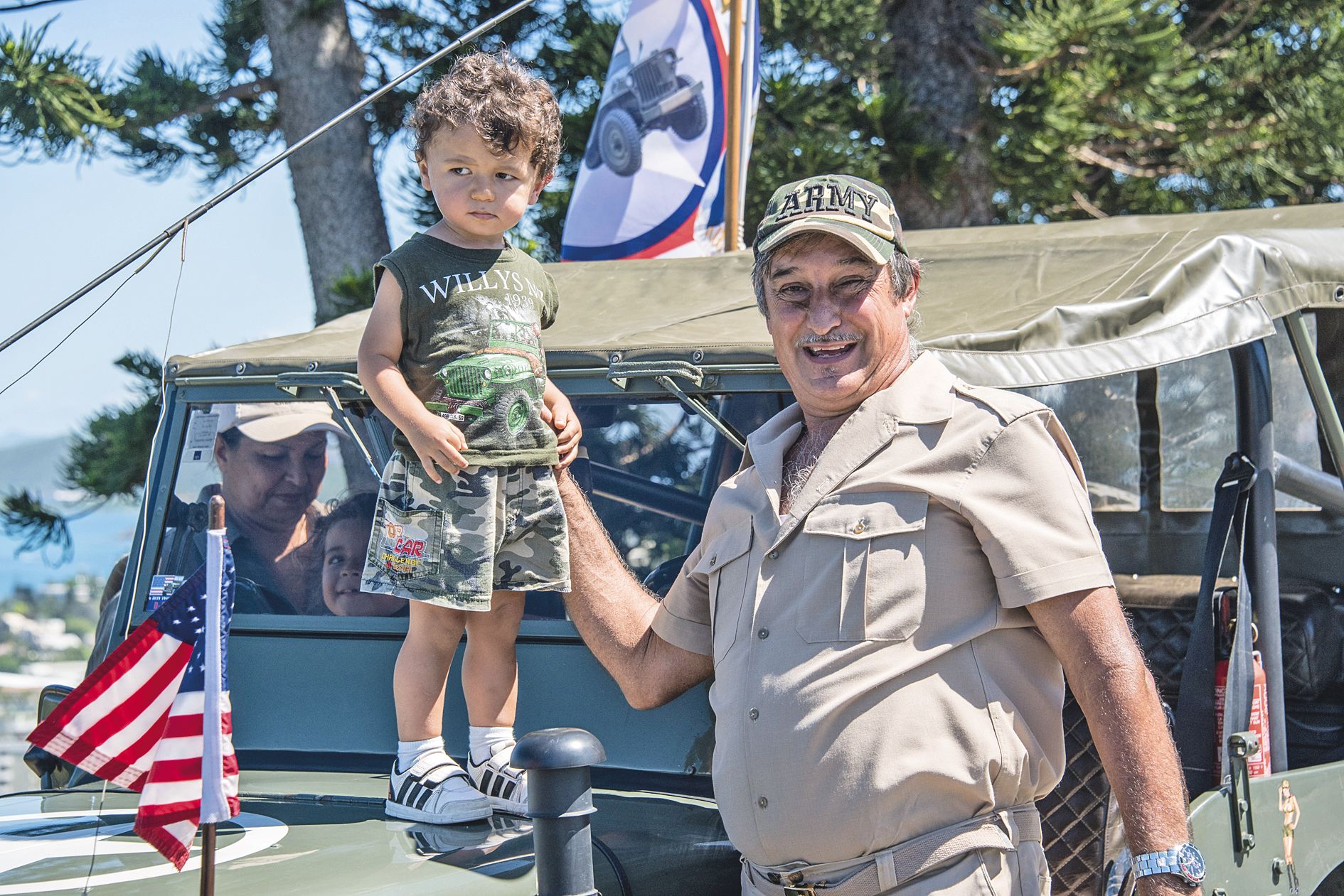 Jean-Paul Luciano-Wiart ancien président de l’association, aux côtés de son petit-fils le « soldat Ryan ».