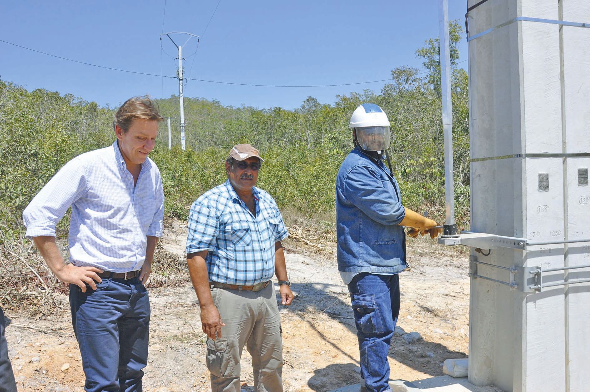 Un agent d’EEC Engie a mis la ligne électrique en service.