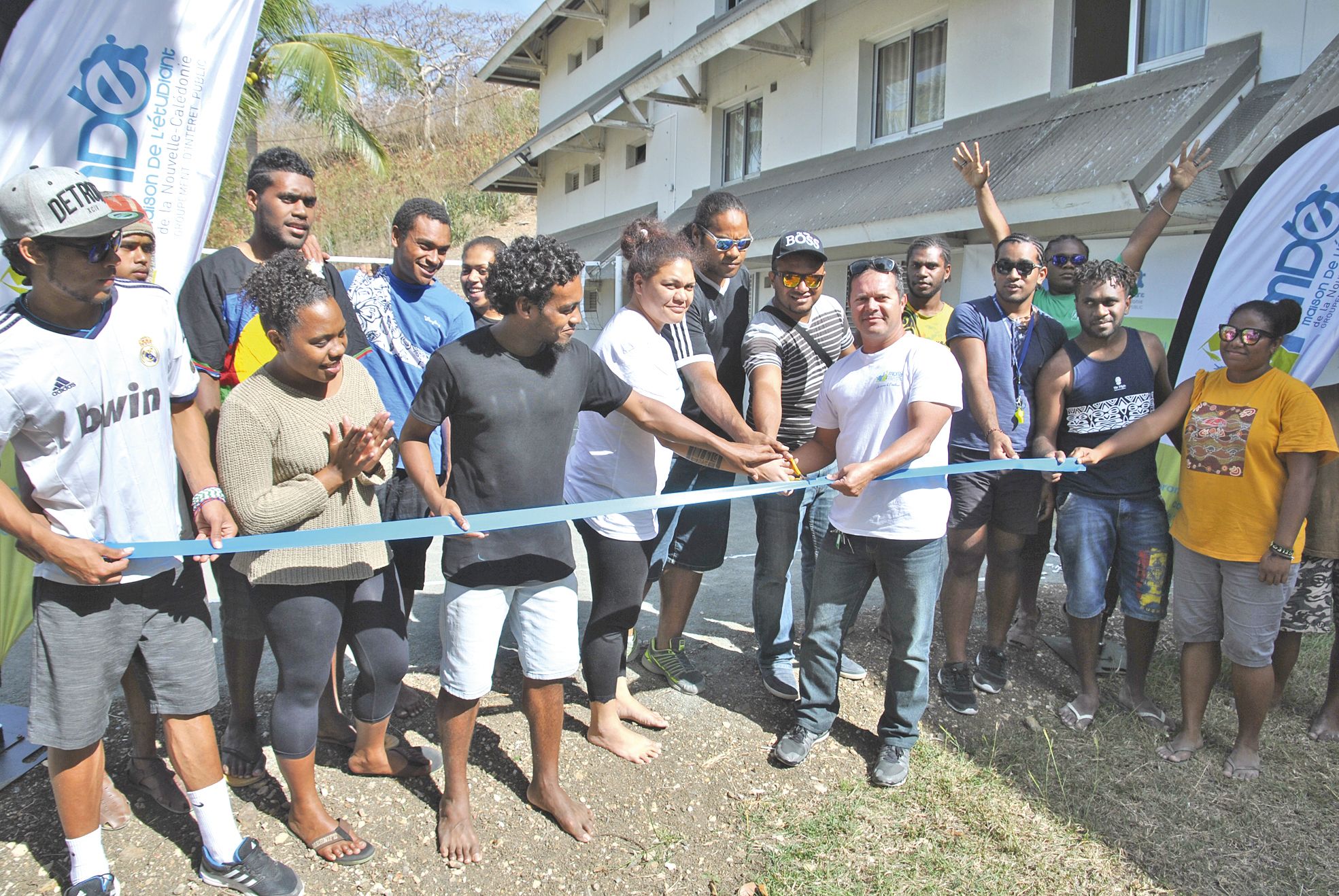 Le 9 septembre, les résidents et la Maison de l’étudiant ont inauguré un plateau sportif sur place.