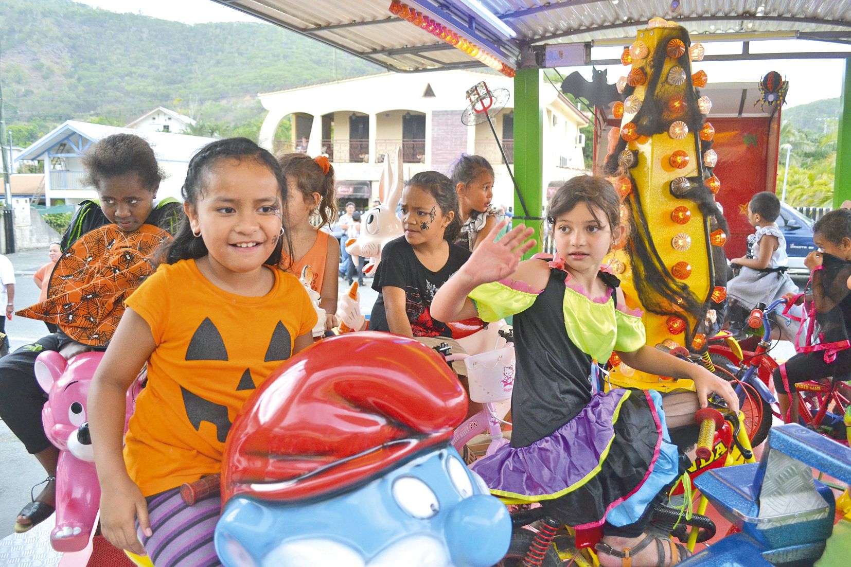 Le manège, un grand classique des fêtes pour enfants qui, décidément, ne se démode pas.