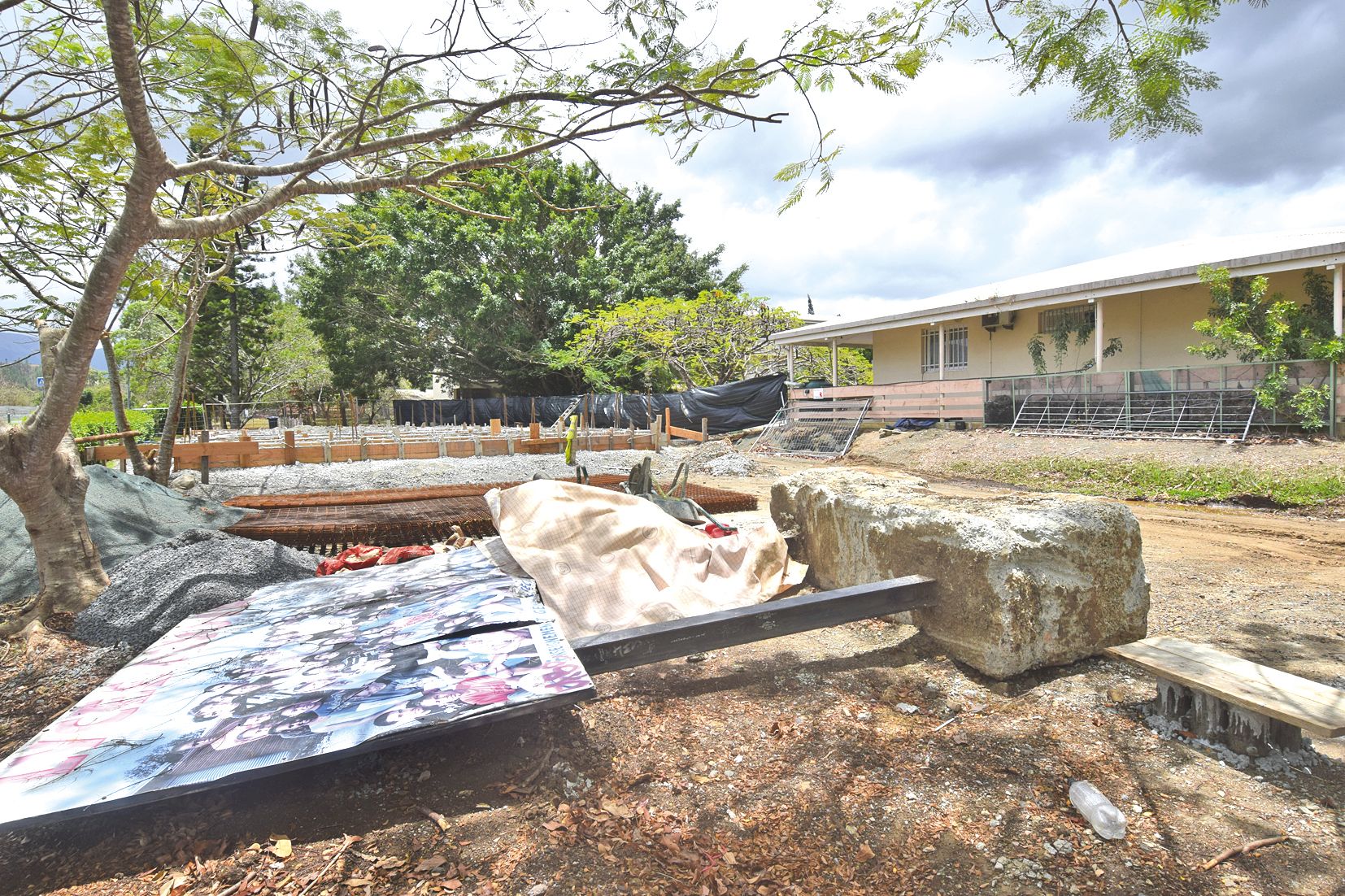 De son côté, l’APE a comme projet de refaire la barrière qui entoure le lycée. Mais en attendant, c’est un autre chantier qui a commencé : celui de la construction d’une salle d’étude pour les élèves. Financé par la Ddec (direction diocésaine de l’enseign