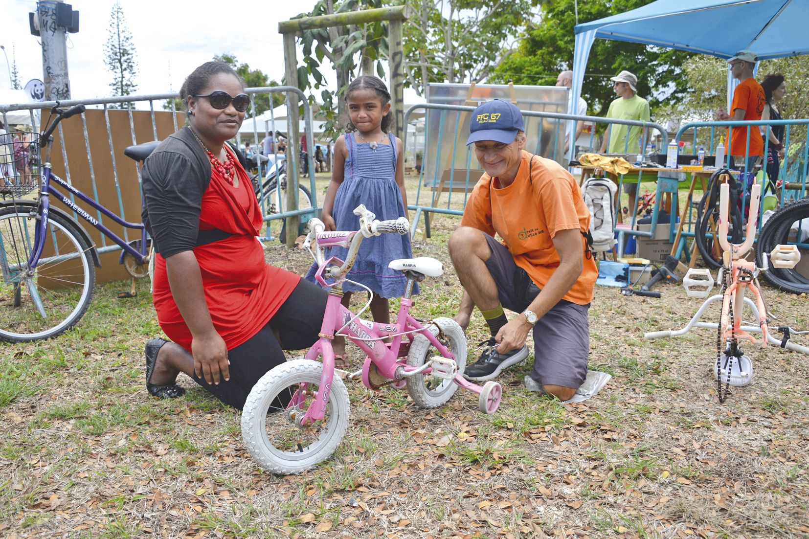 L’association Droit au vélo a animé un atelier de réparation de bicyclettes, ainsi qu’une bourse aux vélos.