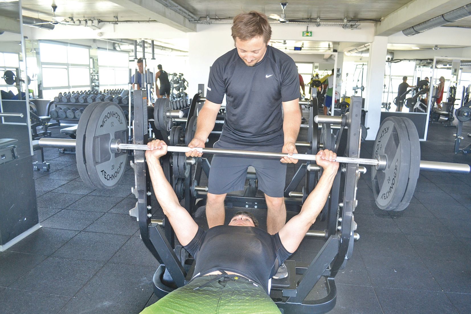 Répartie sur trois niveaux, la salle de sport Fitness Park,  ouverte de 5 heures à 22 heures, n’a eu aucun mal à trouver ses adeptes, résidant pour moitié à Dumbéa-sur-Mer.