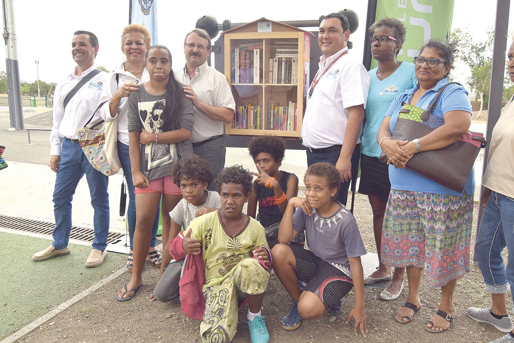 Les membres du Kiwanis, Gérard Piolet, adjoint au maire, et les enfants des maisons de quartier étaient présents pour le lancement de l’opération.