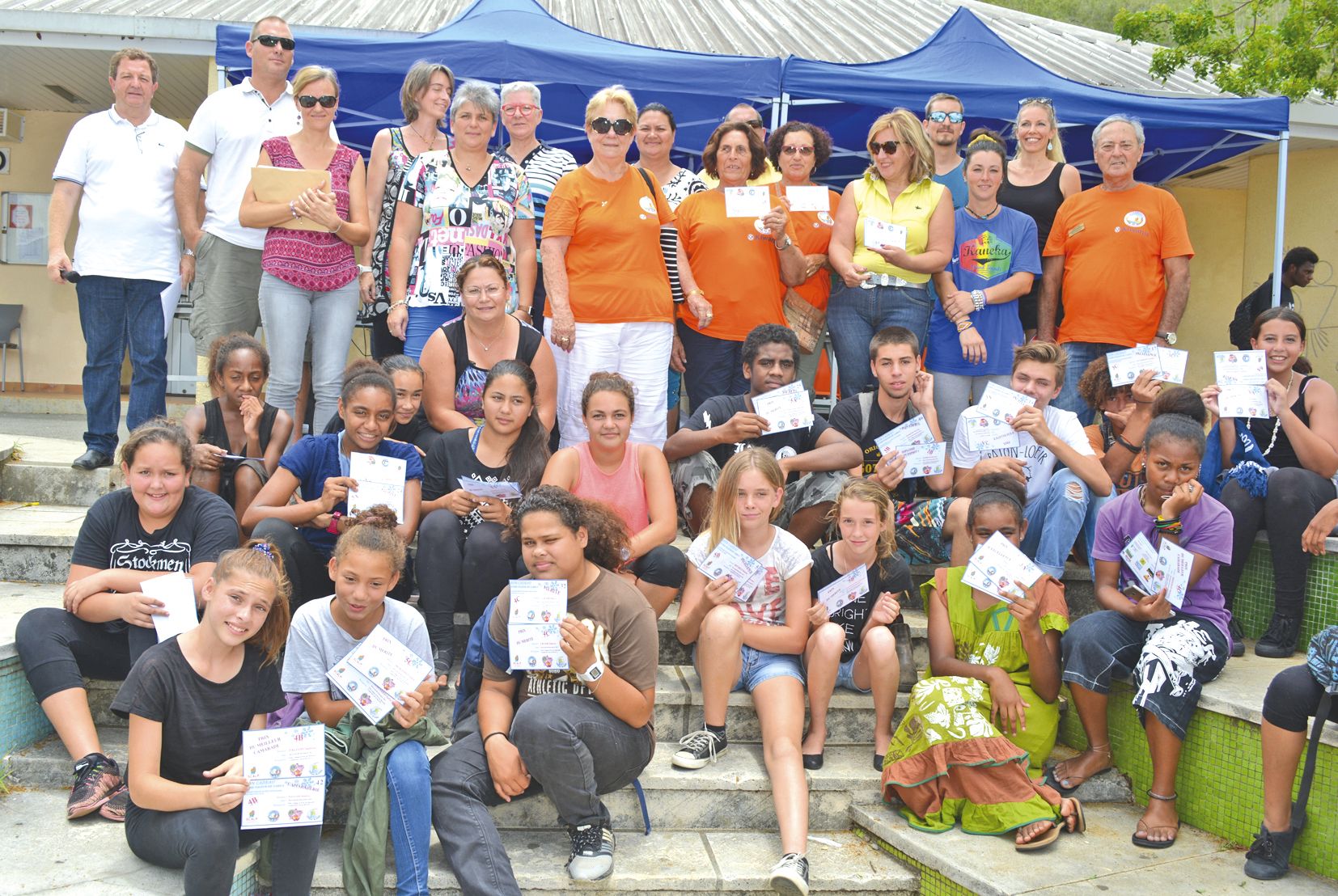 Des clubs de services, le Syndicat des commerçants, la coopérative de la Segpa,  l’association des parents d’élèves et le foyer socio-éducatif du collège ont offert des bons d’achats aux quarante-sept collégiens récompensés pour leurs excellents résultats