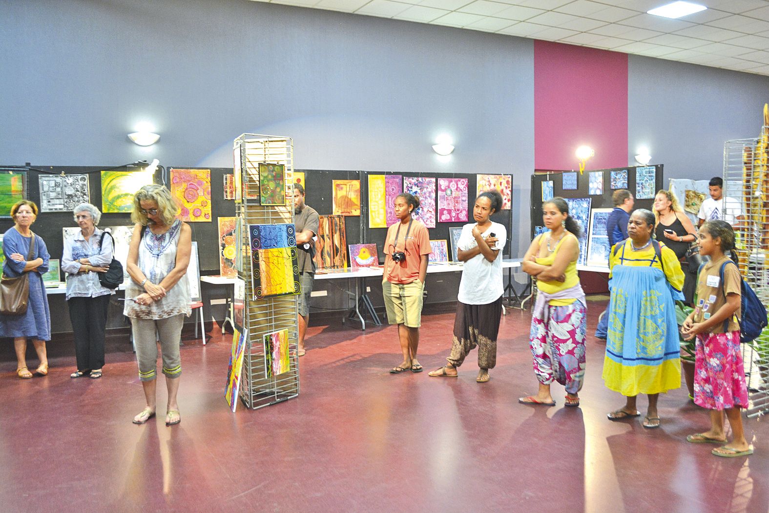 Le vernissage de la première exposition artistique  et artisanale a eu lieu mercredi soir au Colisée.