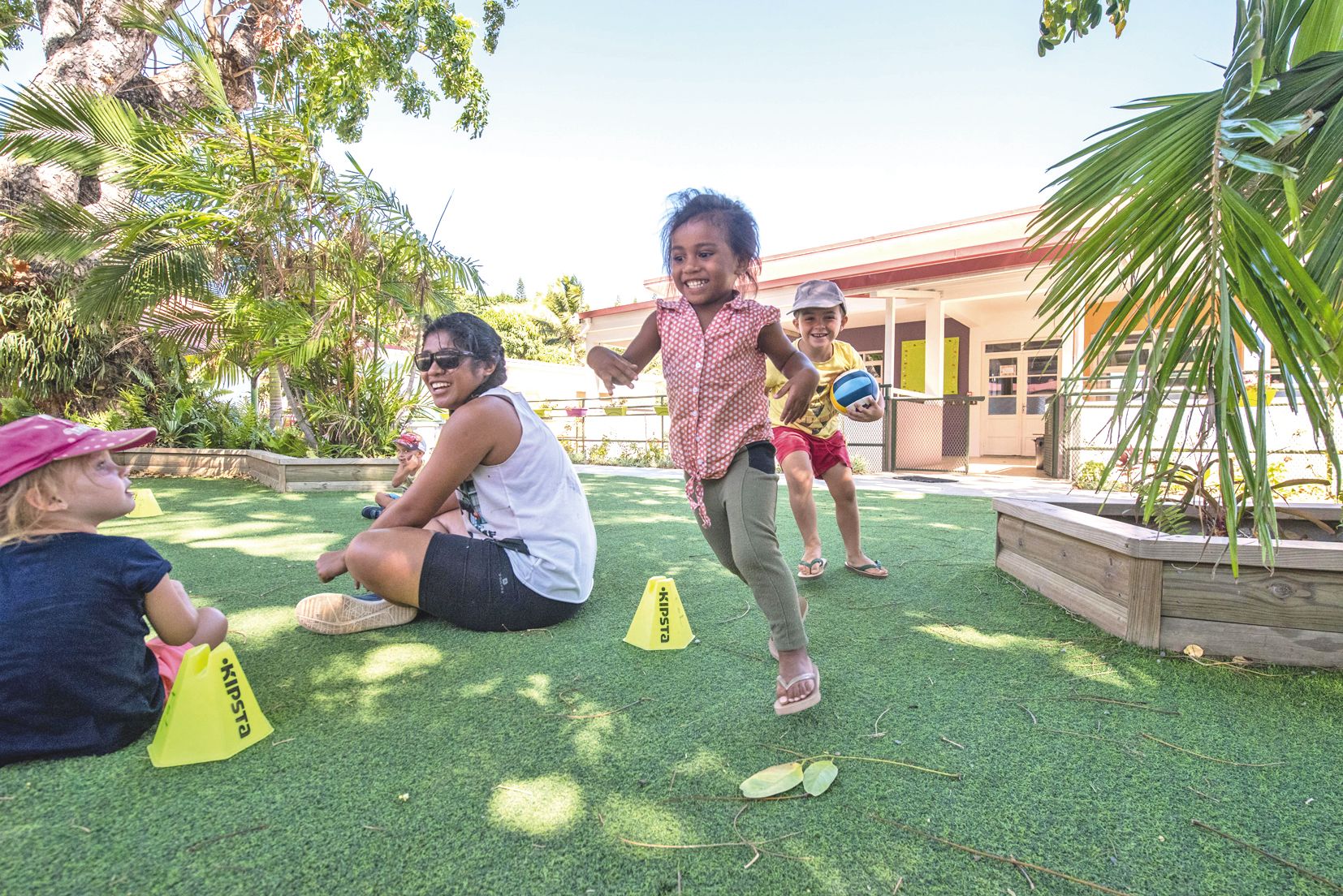 Le thème de ce centre de loisirs de la FOL est sport et santé. Il est destiné aux 3 à 13 ans, mais avec des activités adaptées. Jeux pour les petits et piscine pour les plus grands, hier après-midi.