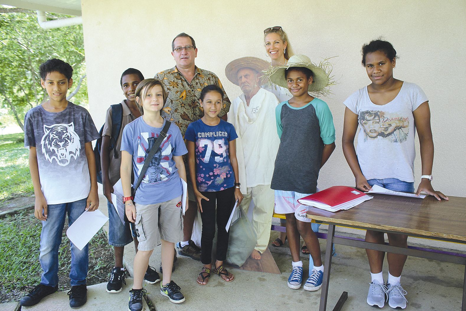 Pour parler de leur histoire, les parents représentant la communauté calédonienne ont choisi de présenter deux animations distinctes. La première sur le bagne, les chapeaux de paille, et l’autre sur la colonisation libre.