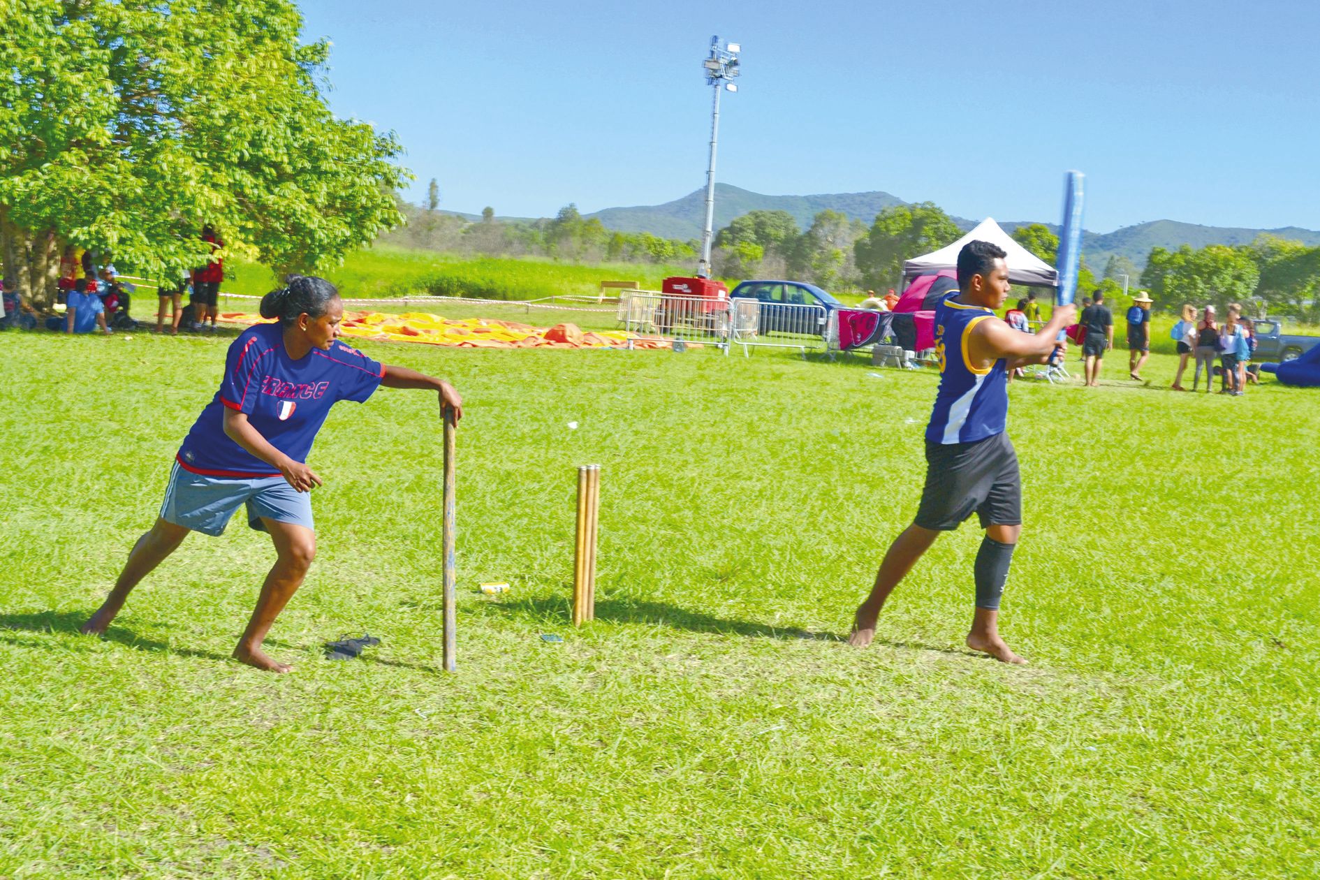 Le Cricket Naniouni sport (CNS) n’est pas passé inaperçu et espère bien profiter de cette journée pour trouver un deuxième souffle. « Nous sommes en sommeil depuis l’an dernier parce qu’on n’a pas suffisamment de joueurs, explique Anne-Marie, la trésorièr