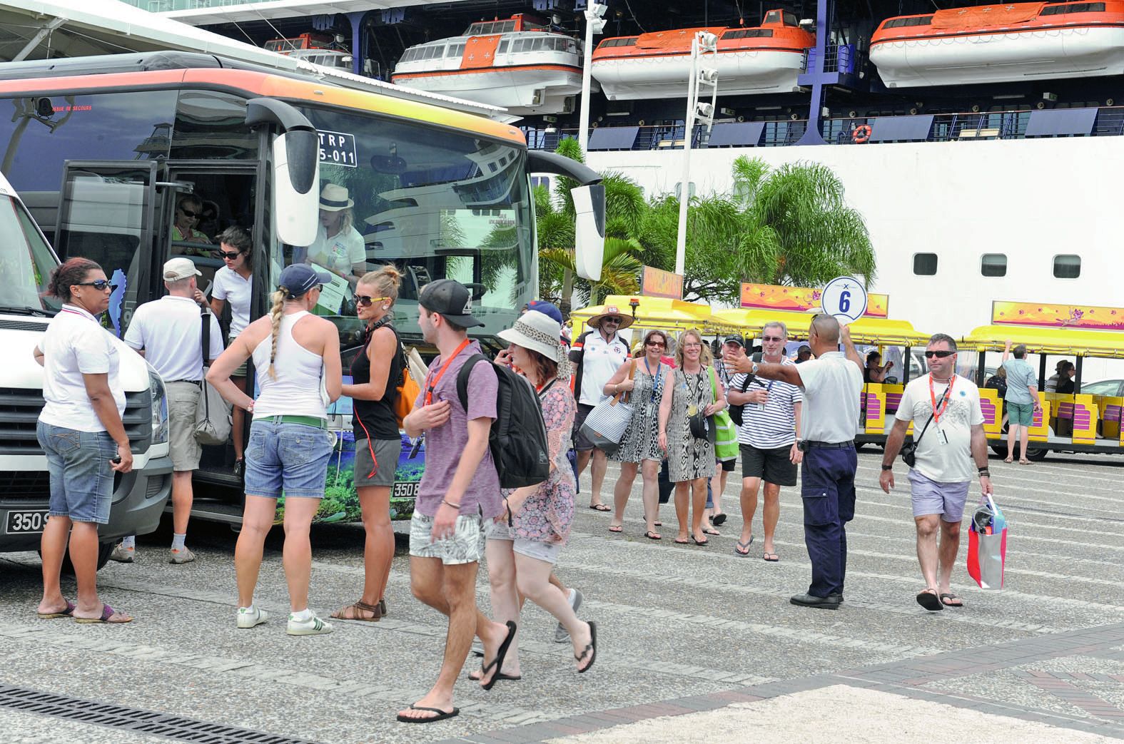 En 2017, pas moins de 470 000 croisiéristes ont fait escale dans la capitale. Un marché porteur pour les commerçants.