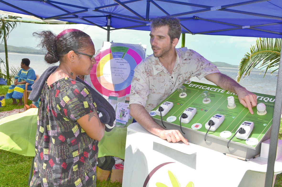 Sur le stand, Point info énergie, les visiteurs ont pu bénéficier de judicieux conseils pour faire des économies d’énergie et réduire ainsi leur facture électrique.