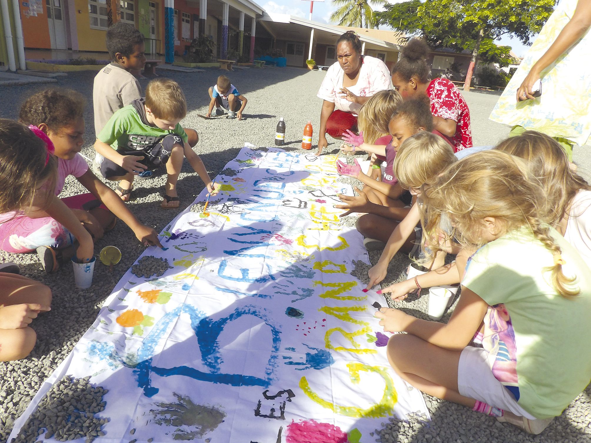 Magenta. Cuisine et santé sont au programme de la semaine de la FOL qui a pris ses quartiers à l’école Boletti.  Les plus grands ont préparé une banderole pour accueillir les parents jeudi après-midi pour un goûter équilibré qu’ils  auront préparé avec le