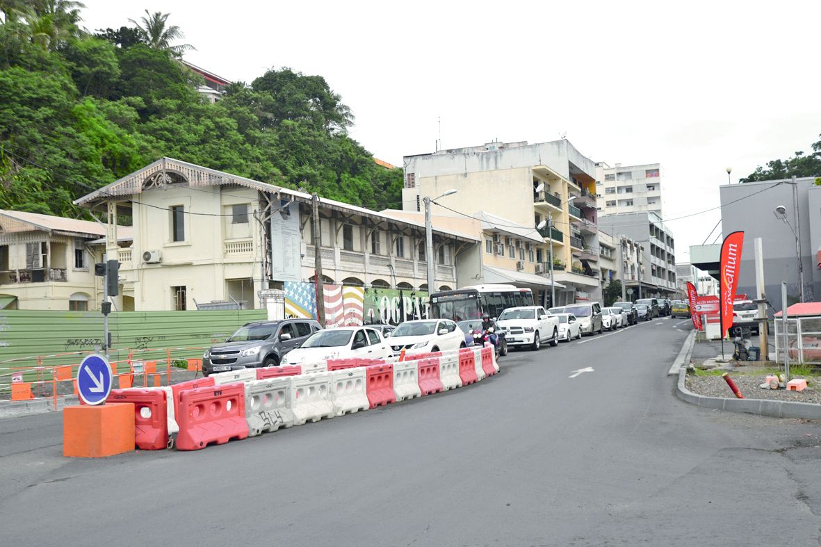 La sortie de la ville sera plus difficile cette semaine, rue Georges-Clemenceau. Ce rétrécissement est prévu pour ne durer que six jours.