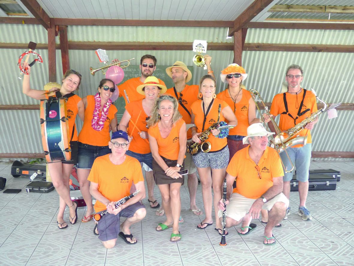 Une partie seulement de la fanfare Malawi est venue à Lifou. Officiellement créée en 2006, la formation compte à ce jour plus de trente musiciens.