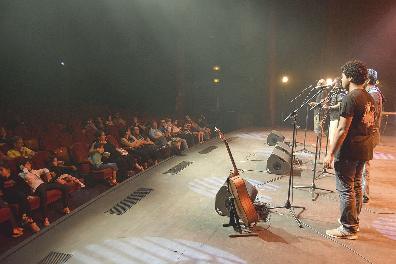 Les six diplômés 2017 du certificat de musicien intervenant territorial ont constitué un groupe à l’occasion des Tremplins.Photo J.J.