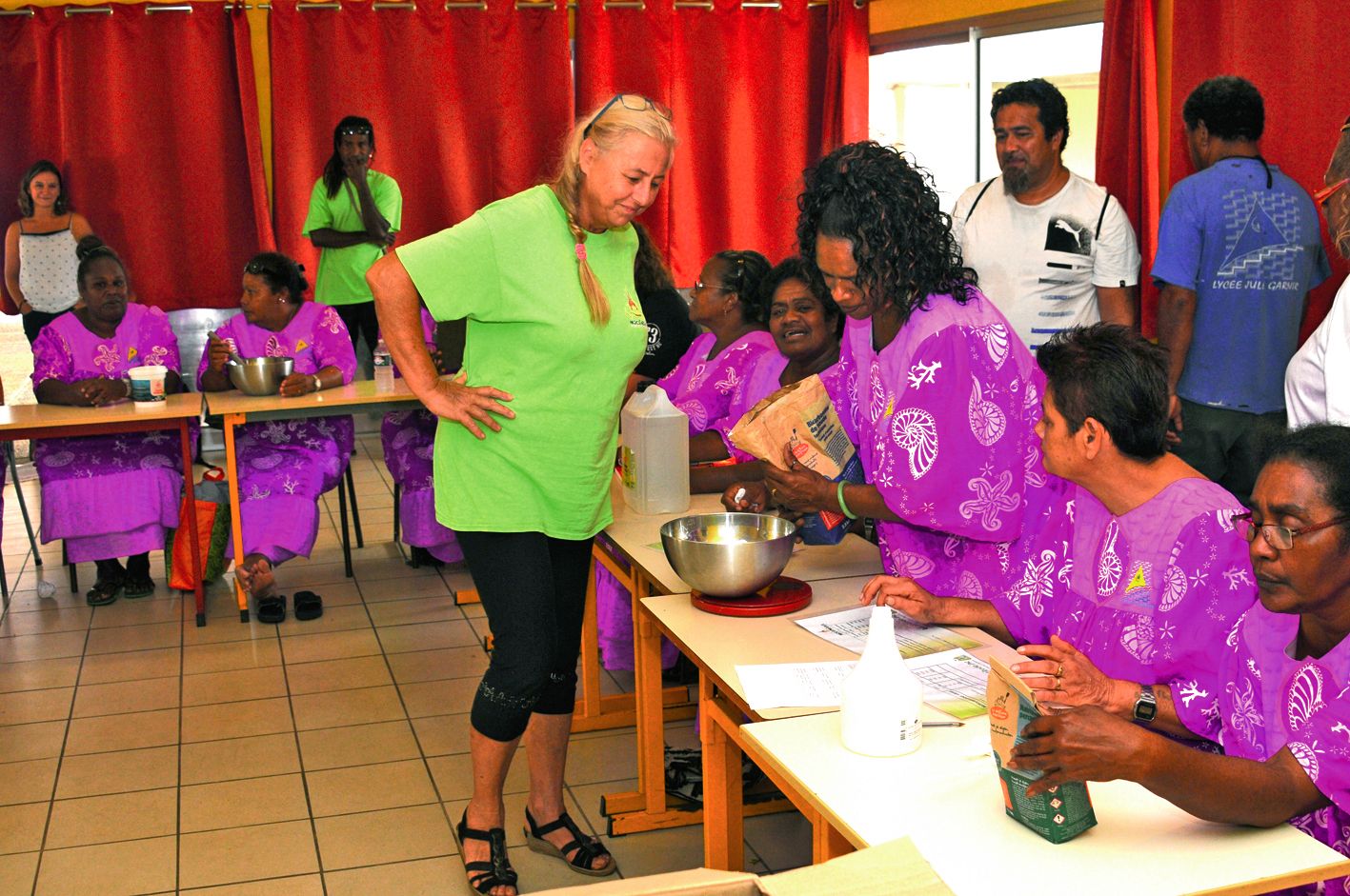 Au lycée Jules-Garnier, les femmes de service ont toutes été formées. D’autres ateliers auront lieu en guise de piqûre de rappel. Photo Thierry Perron