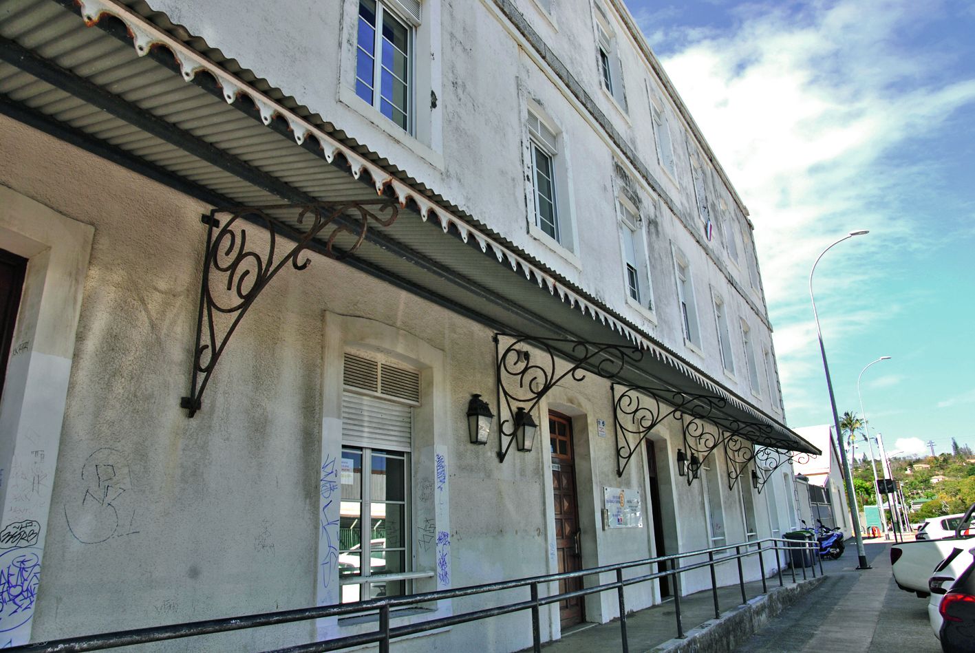 La Nouvelle-Calédonie va acquérir à titre gratuit l’immeuble Flize, mitoyen avec le collège Baudoux.Photo G.R.