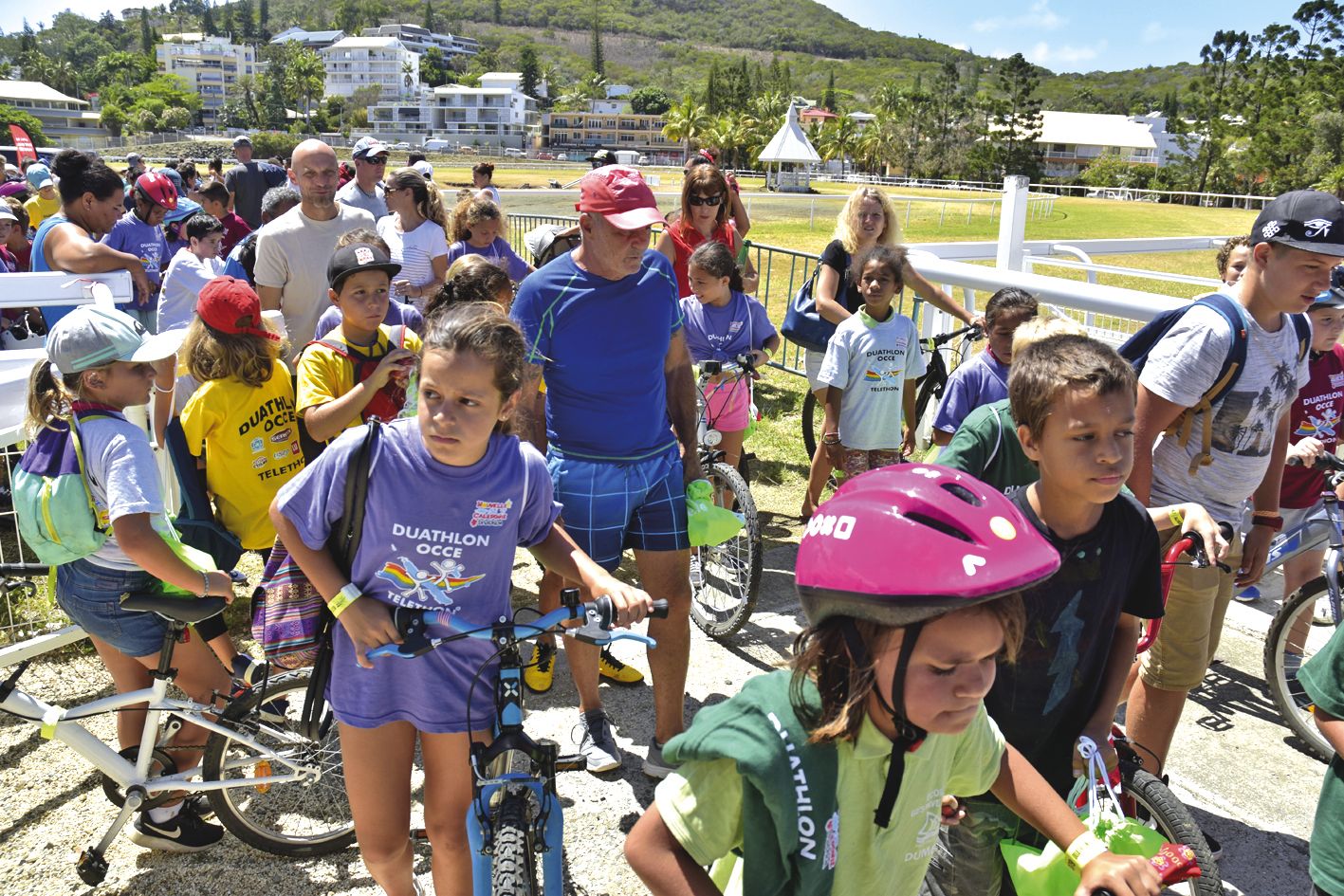 Les jeunes étaient issus d’une cinquantaine d’écoles, de trois collèges et d’un lycée du Grand Nouméa. Et s’ils viennent à l’événement, c’est pour s’amuser. « L’idée est de réaliser une bonne action, ce n’est pas un challenge sportif, mais un moment d’ent