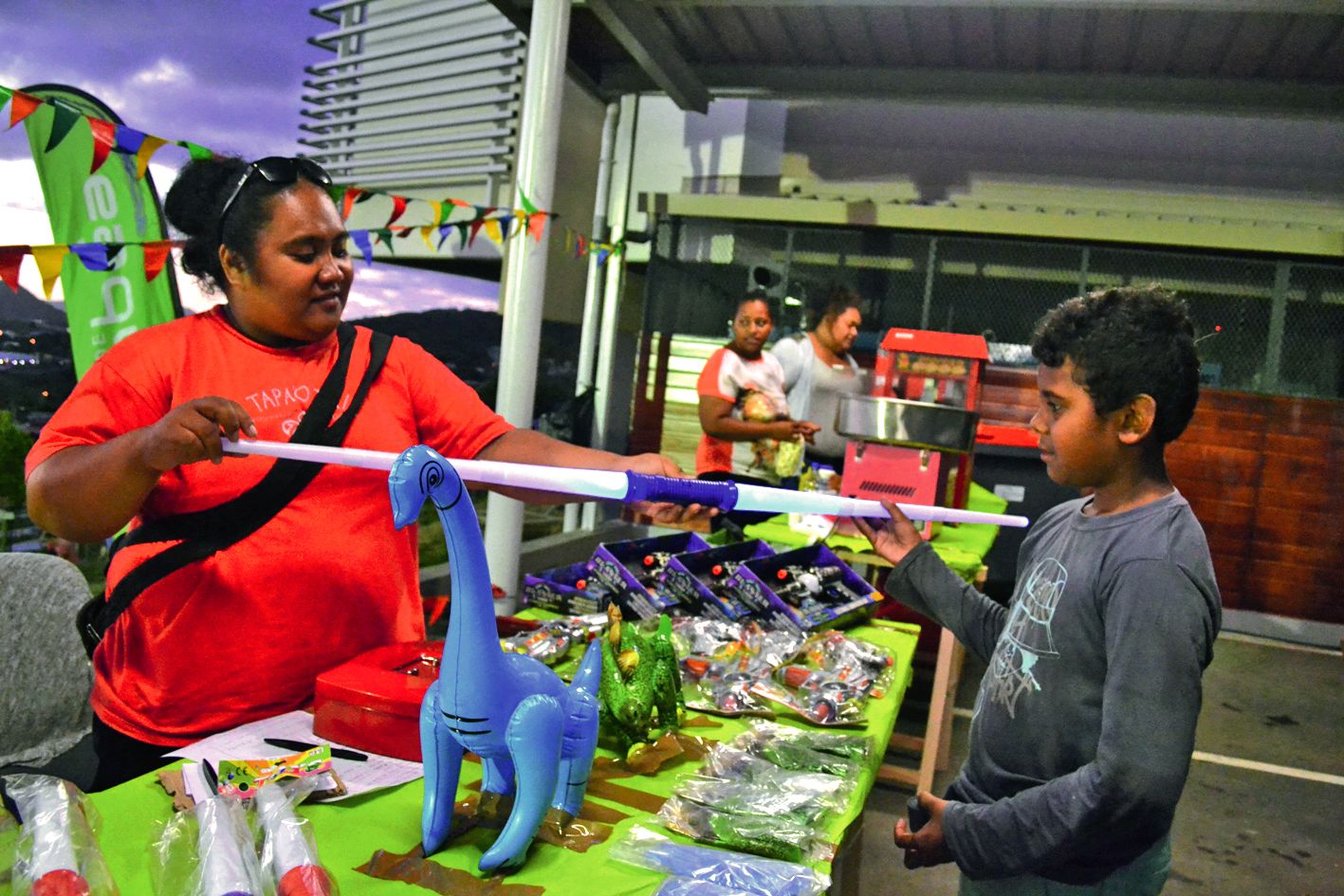 A Dumbéa, de nombreux jouets étaient à vendre sur le stand de Marie-Paule.