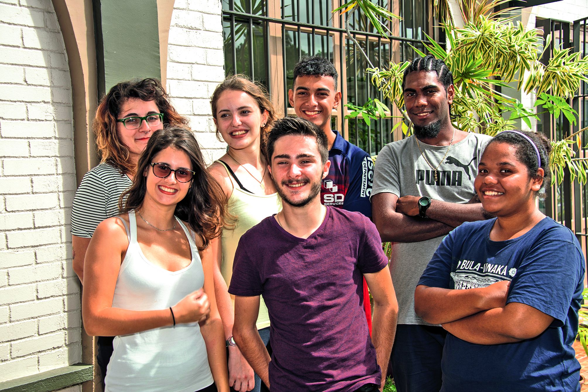 Âgés de moins de 25 ans, les six membres de la brigade et leur chef d’équipe (en haut à gauche) ont été choisis pour leur motivation.