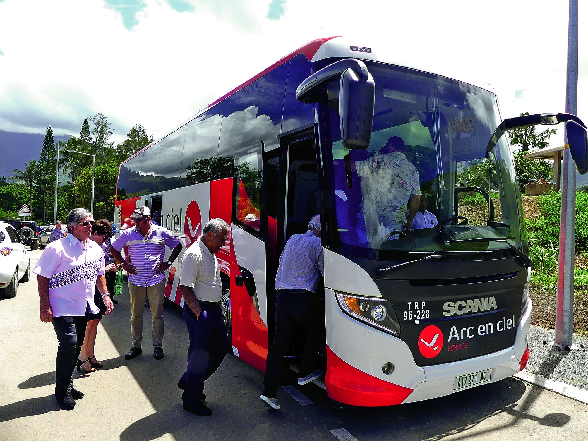 La visite s’est poursuivie par un déplacement, en fin de matinée, par le biais d’un bus affrété pour l’occasion par le Conseil économique, social et environnemental (Cese).