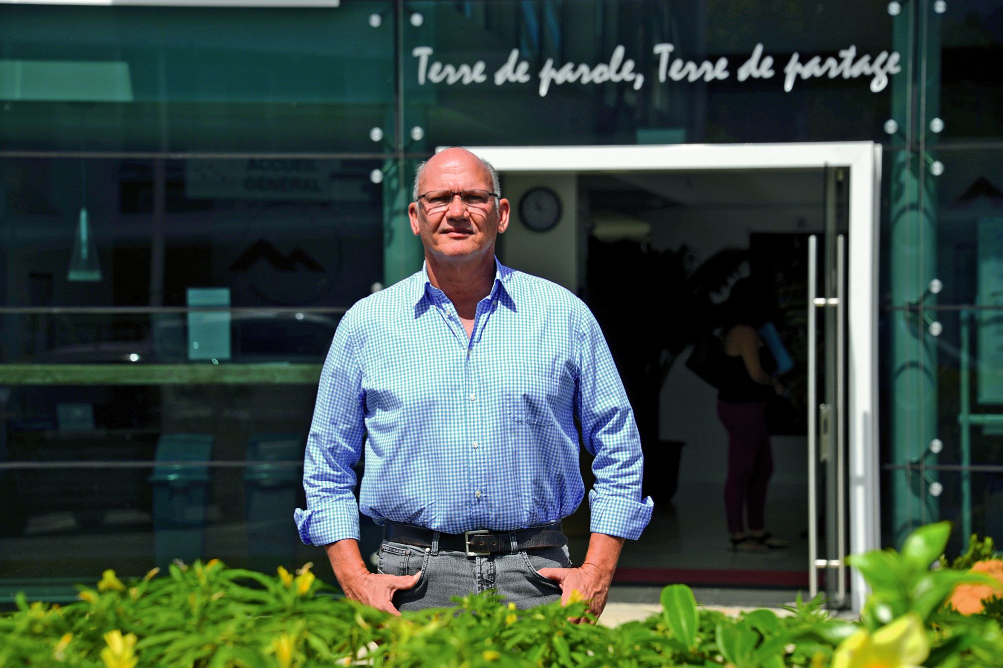 Policier municipal de 1985 à 1995, Eddie Lecourieux était adjoint depuis 2008.  Il a notamment géré l’urbanisme, l’environnement et les questions de sécurité.