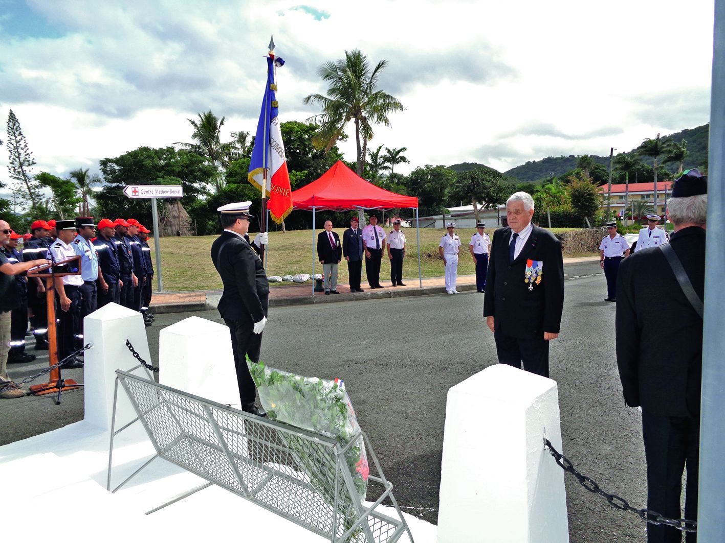 La Foa. La commémoration a eu lieu hier sur l’esplanade du monument aux morts. Les différentes délégations ont déposé une gerbe. Les porte-drapeaux, les anciens combattants, les représentants des pompiers, des militaires et de la gendarmerie étaient prése