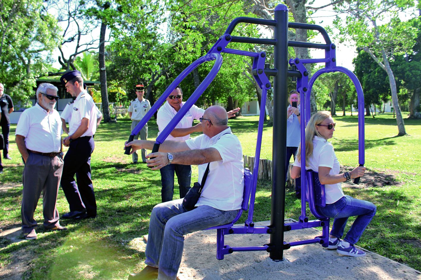 Les installations fitness outdoor ont vite été testées par les invités.