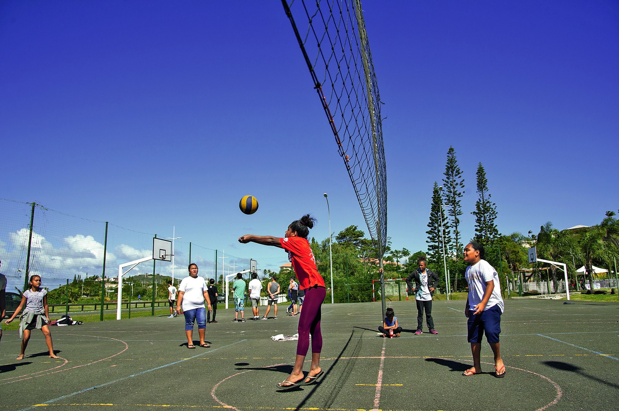 Outre des jeux pour les enfants, structures gonflables et minigolf, notamment, des tournois sportifs de pétanque et de volley-ball étaient organisés. Tous les espaces étaient occupés,  de la maison de quartier jusqu’au skate parc, avec parcours de VTT, sk