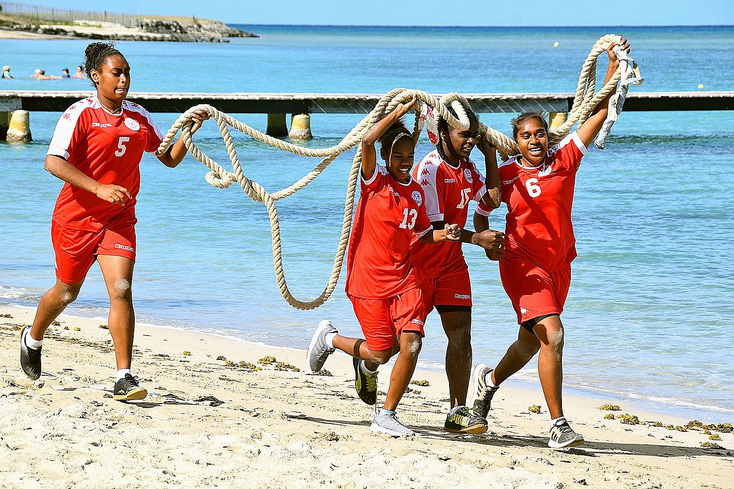 Dans une ambiance toujours détendue, les joueuses ont enchaîné les exercices physiques. Photo C.G.