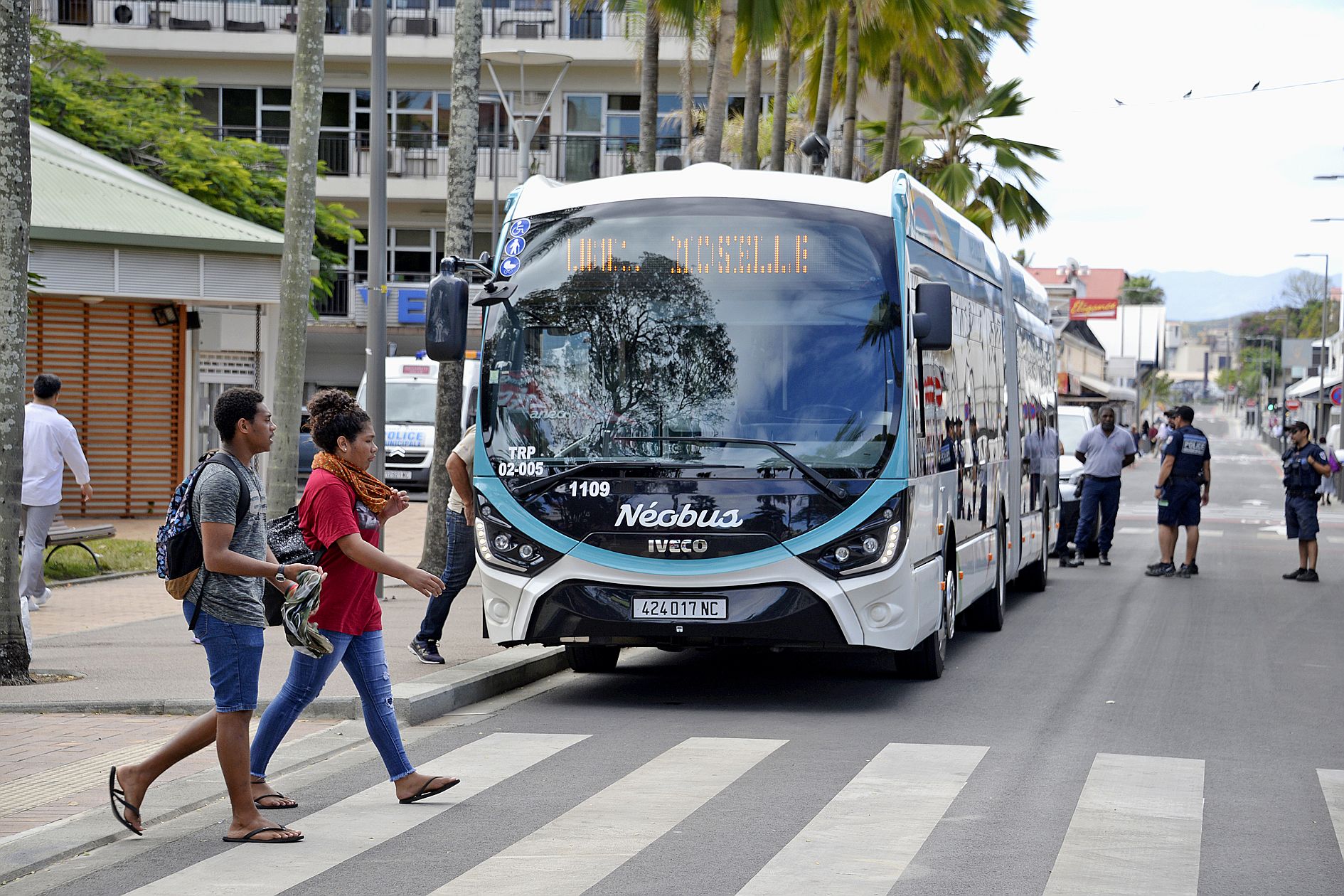 À chaque heure, les visiteurs ont pu prendre place à bord du Néobus pour un premier voyage.