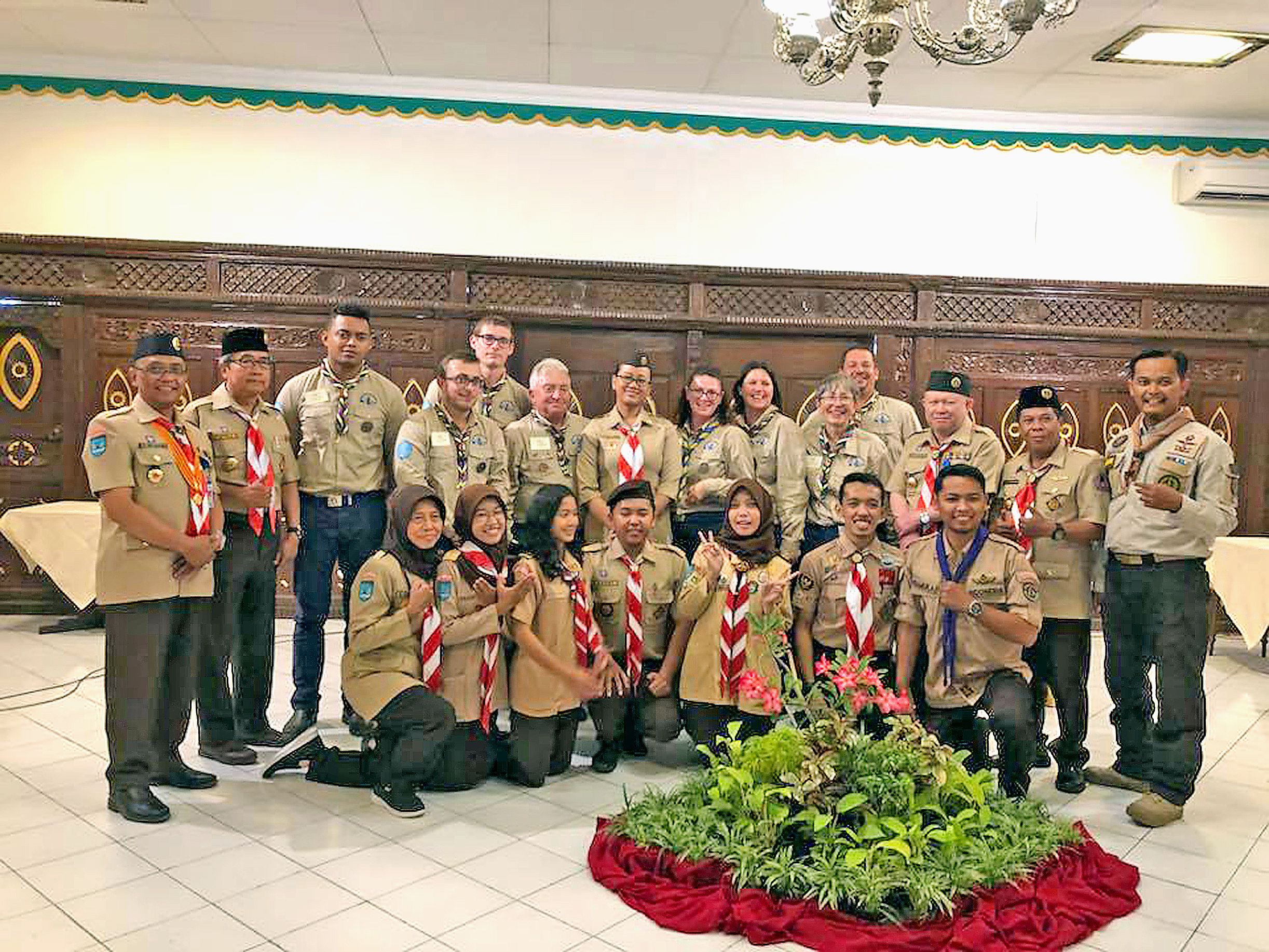 En 2018, la délégation calédonienne des scouts laïcs avait été reçue au Kraton, palais du sultan de Yogyakarta.Photo DR