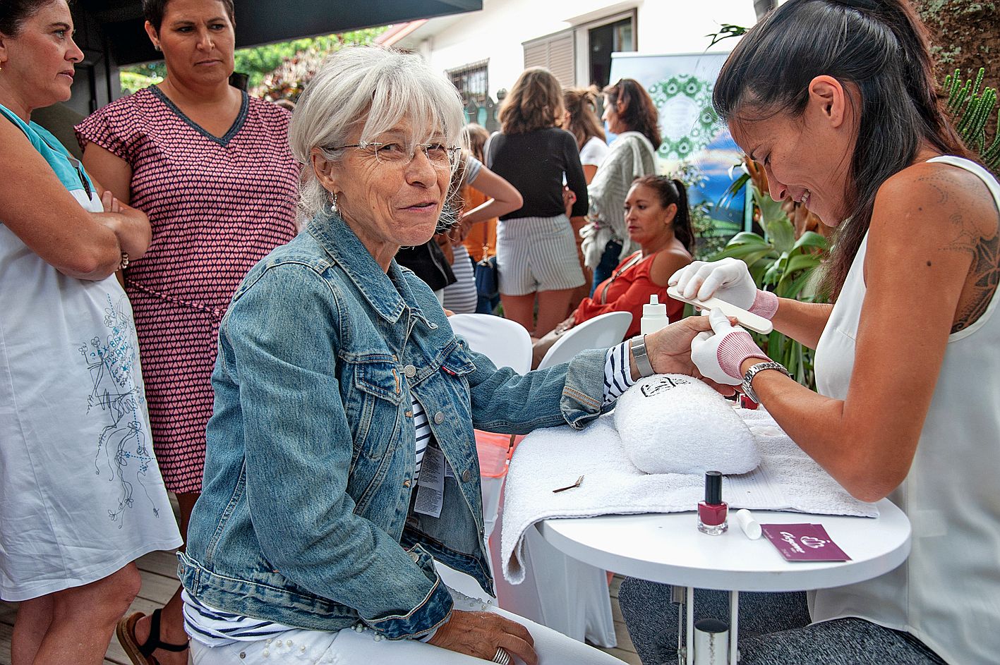 MOTOR POOL. Une matinée 100 % femmes a été organisée au salon R coiffure de la route de l’Anse-Vata, samedi, en partenariat avec le magazine Femmes. Un moment propice à la détente pour se faire chouchouter. Au programme : petit-déjeuner avec viennoiseries