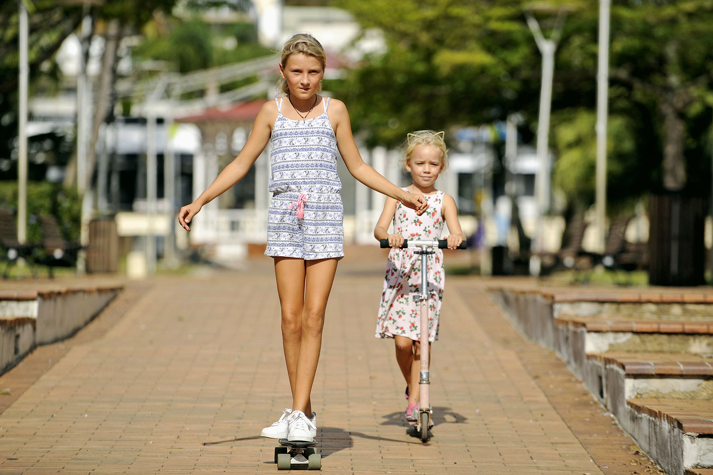 Le temps est resté relativement clément pour cette nouvelle édition des Modes doux sur la place des Cocotiers. Les familles, restées à Nouméa en ce long week-end, ont pu s’y détendre les jambes et profiter des animations. Photo Cyril Terrien