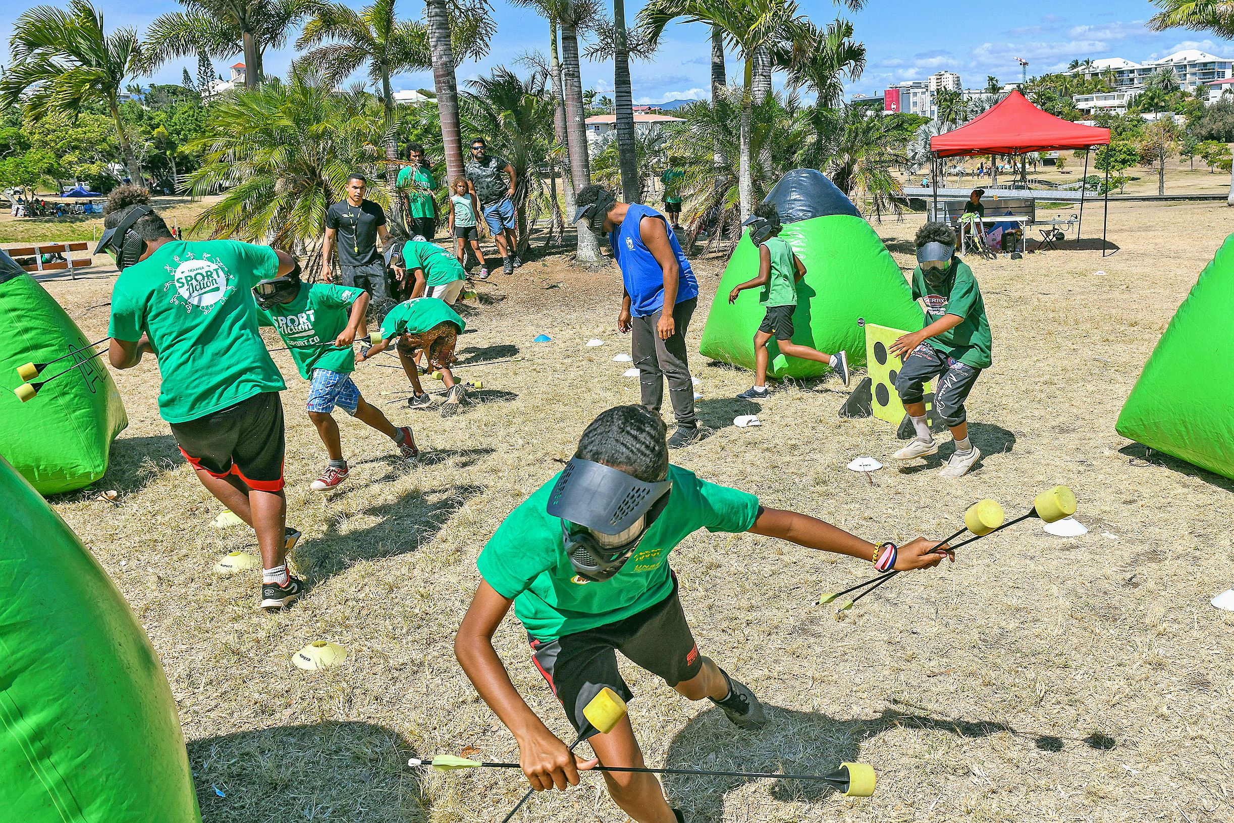 Sports collectifs, volley-ball, baseball, touch rugby et ultimate, sports de précision avec pétanque, molky, tir à l’arc, etc. ont occupé les jeunes toute la journée. Un repas leur a aussi été fourni le midi.