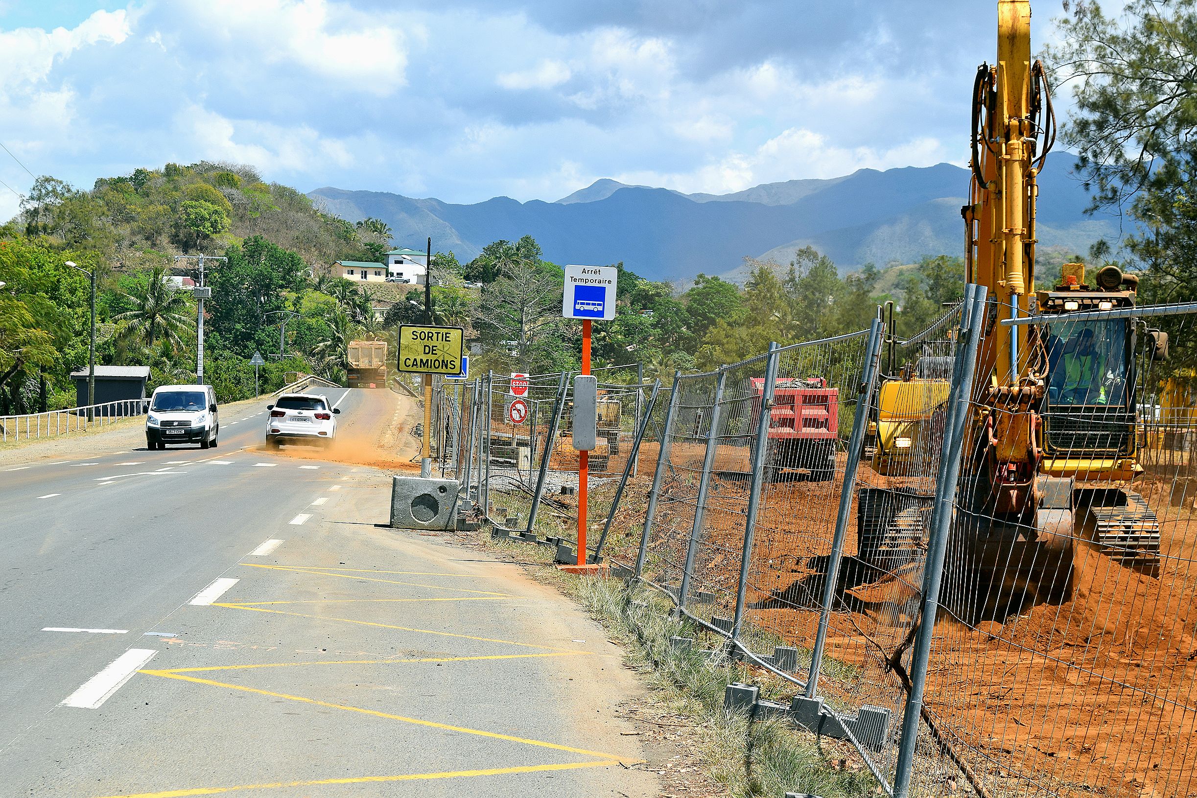 Le chantier ne devrait pas avoir d’impact sur la circulation, sorties de camions du chantier et déversement de terre sur la route mis à part.