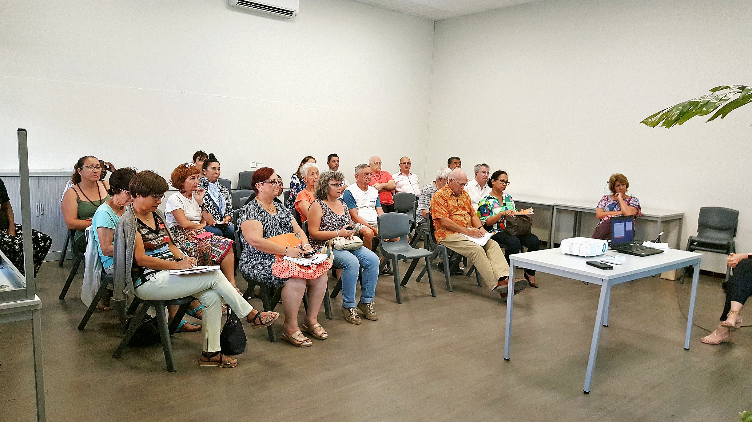 Une vingtaine de personnes ont assisté à la réunion d’information proposée hier soir par le CCAS. 