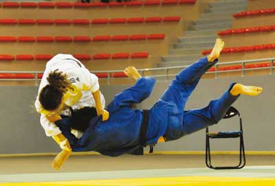 Le karaté, le judo et le taekwondo étaient à l'honneur, samedi, à l'Arène du Sud de Païta. Le taekwondo a notamment rencontré beaucoup de succès auprès du public, tout comme le judo, parfois expéditif, et le karaté, avec Mathieu Annonier face à Stephen An