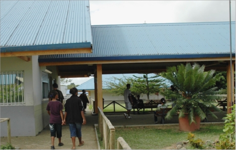 Marie-Elise Péraldi, Vicka Sakulu et Rayana Ouaka (ci-dessus de gauche à droite), ainsi que Adrien Petaguet et Ryan Marlier ont disparu  depuis leur sortie du collège de Koné, hier en fin de matinée.