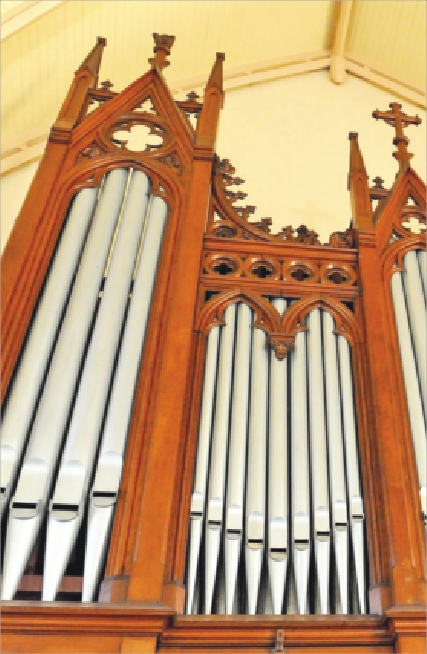 L'orgue de la cathédrale fait partie du patrimoine de Nouméa. Il est possible de le visiter sur rendez-vous.