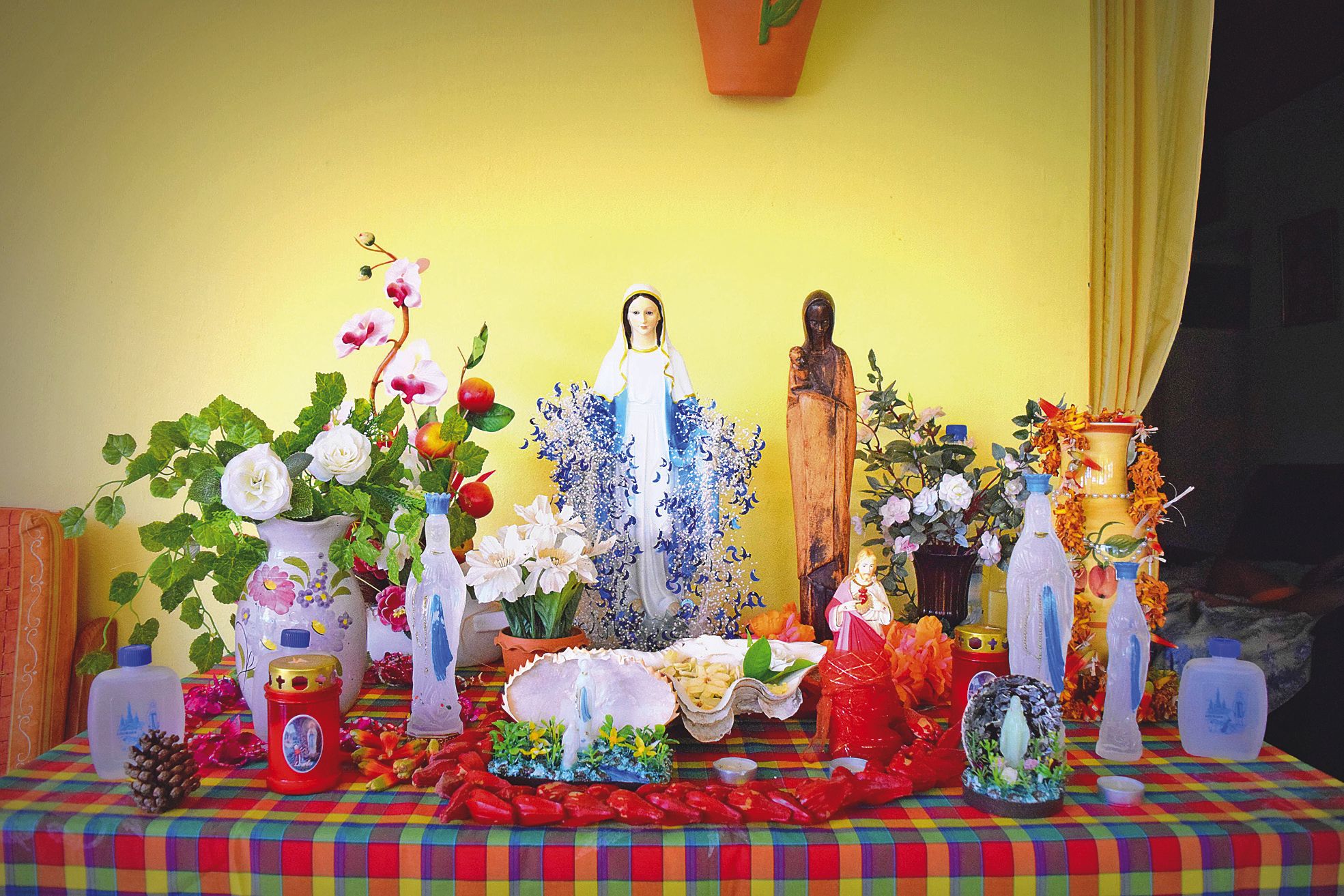 Les autels dédiés à la Vierge sont très fréquents dans  les maisons du Calvaire.